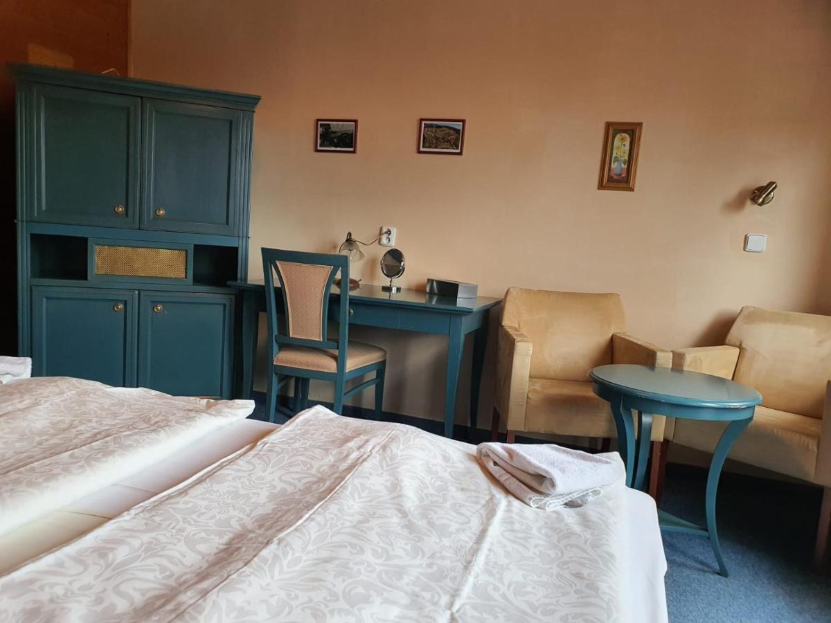 Hotel Pam Jáchymov Dış mekan fotoğraf