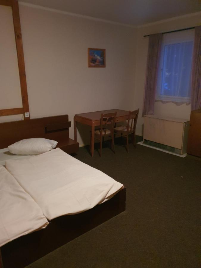 Hotel Pam Jáchymov Oda fotoğraf
